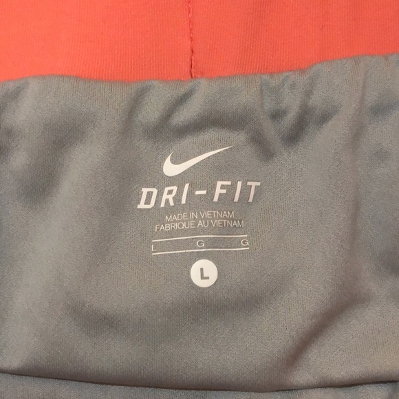 Nike dri-fit orange running shorts women - Picture 7 of 8
